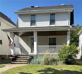 2070 Clarence Avenue, Lakewood, OH 44107