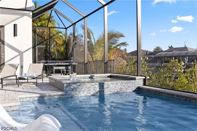 1422 Mohawk PKWY, Cape Coral, FL 33914