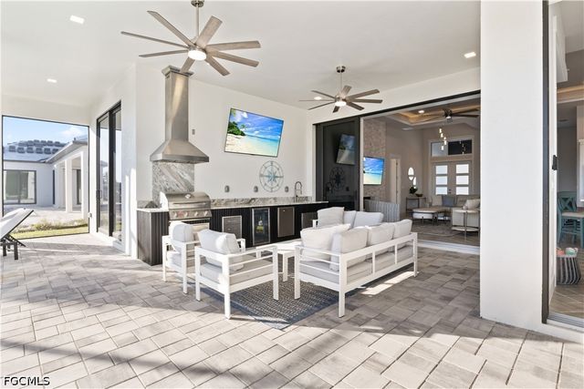 1422 Mohawk PKWY, Cape Coral, FL 33914