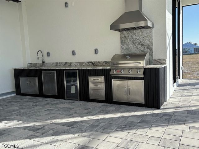 1422 Mohawk PKWY, Cape Coral, FL 33914