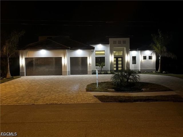 1422 Mohawk PKWY, Cape Coral, FL 33914
