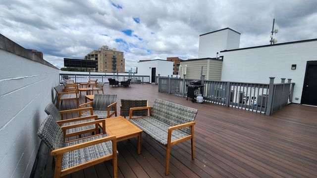 4428 N Sheridan Road 4C, Chicago, IL 60640