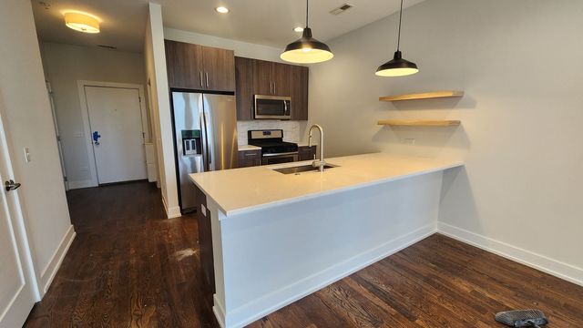 4428 N Sheridan Road 4C, Chicago, IL 60640