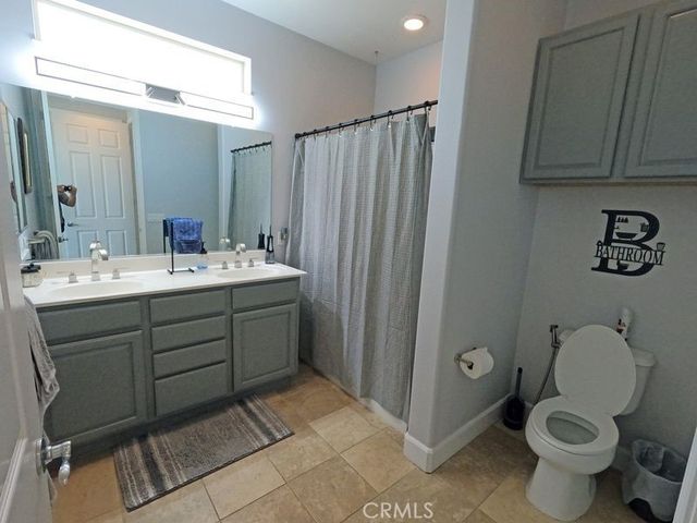 19611 Castle Harbor Court, Apple Valley, CA 92308