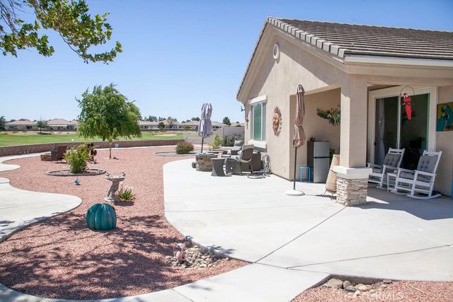 19611 Castle Harbor Court, Apple Valley, CA 92308