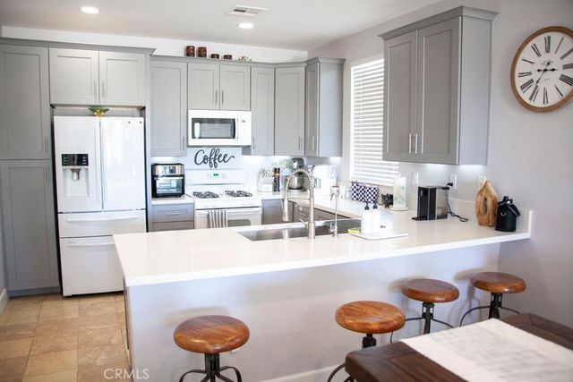 19611 Castle Harbor Court, Apple Valley, CA 92308