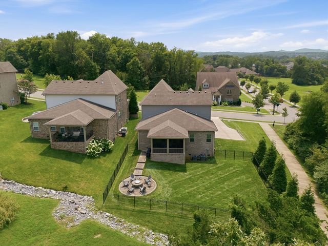 2205 Kirkwall Dr, Nolensville, TN 37135