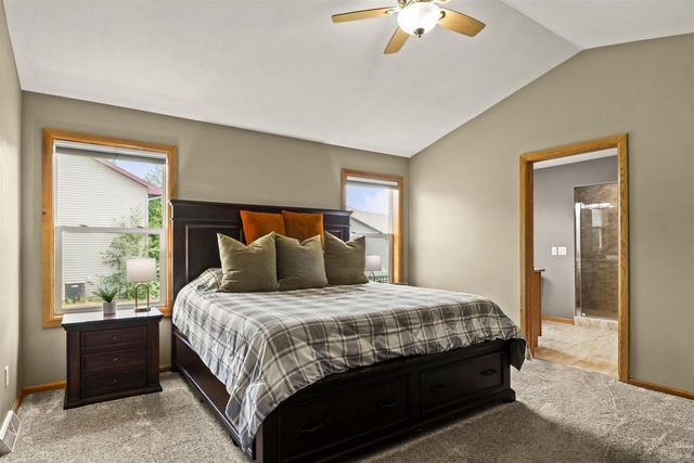 1904 Nighthawk Lane, Sauk City, WI 53583
