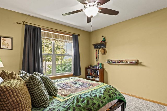 1904 Nighthawk Lane, Sauk City, WI 53583