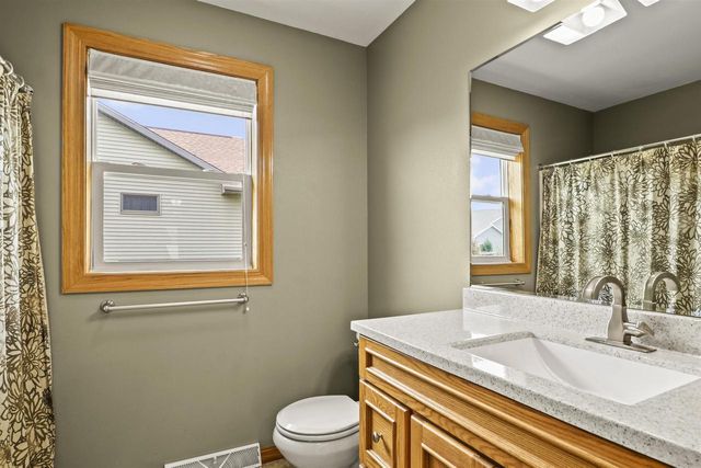 1904 Nighthawk Lane, Sauk City, WI 53583
