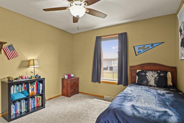 1904 Nighthawk Lane, Sauk City, WI 53583