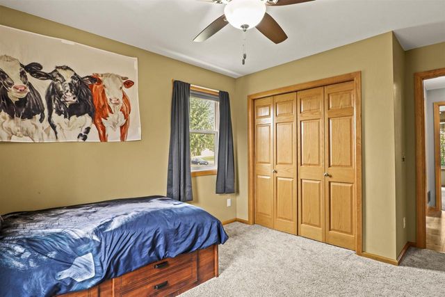 1904 Nighthawk Lane, Sauk City, WI 53583