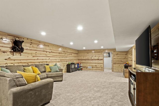 1904 Nighthawk Lane, Sauk City, WI 53583