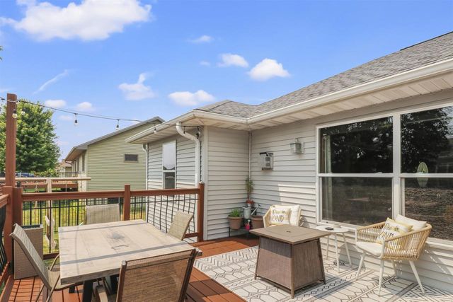 1904 Nighthawk Lane, Sauk City, WI 53583