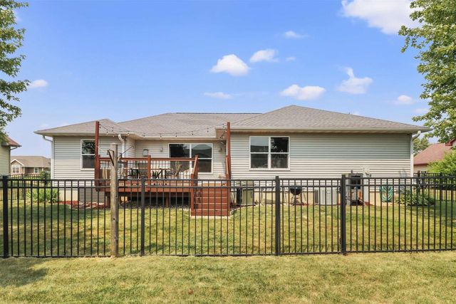 1904 Nighthawk Lane, Sauk City, WI 53583