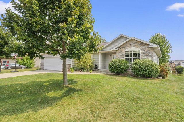 1904 Nighthawk Lane, Sauk City, WI 53583