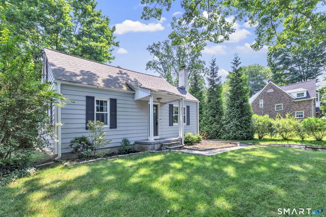 2082 Stratfield Road, Fairfield, CT 06825