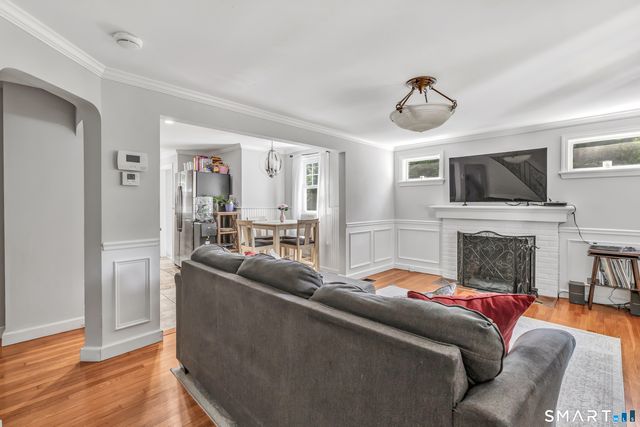 2082 Stratfield Road, Fairfield, CT 06825