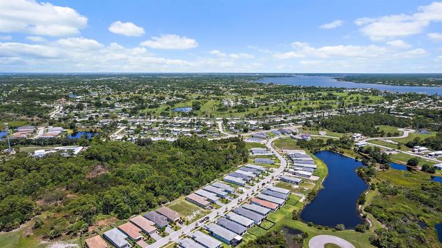 212 SE Via Sangro, Port Saint Lucie, FL 34952
