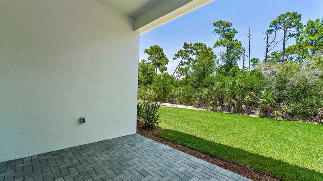 212 SE Via Sangro, Port Saint Lucie, FL 34952