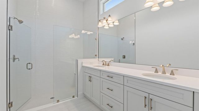 212 SE Via Sangro, Port Saint Lucie, FL 34952