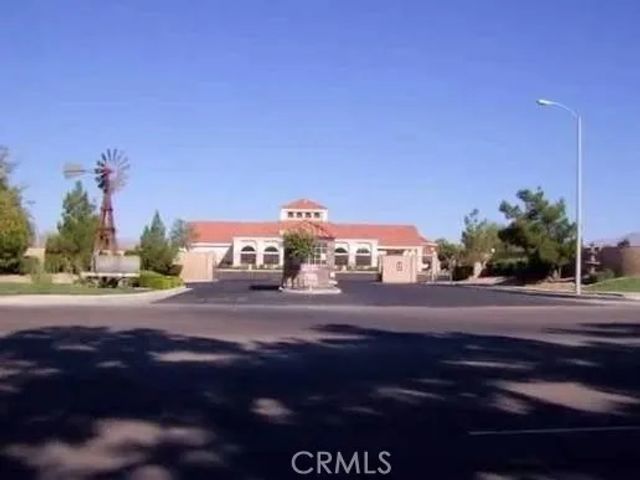 11594 Wedgewood, Apple Valley, CA 92308
