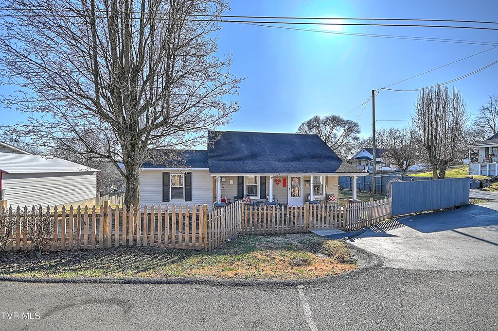 1621 Charles Street, Kingsport, TN 37660