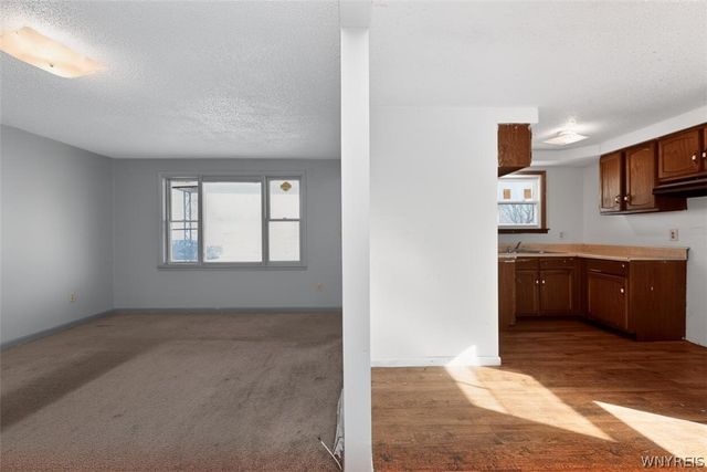 5629 Girard Avenue, Niagara Falls, NY 14304