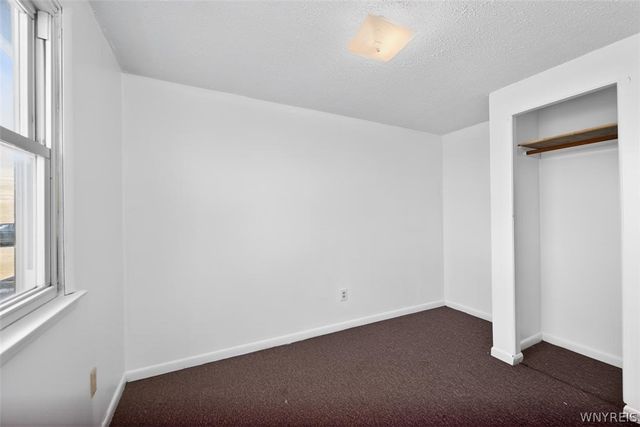 5629 Girard Avenue, Niagara Falls, NY 14304