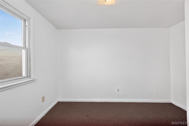 5629 Girard Avenue, Niagara Falls, NY 14304