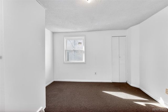 5629 Girard Avenue, Niagara Falls, NY 14304