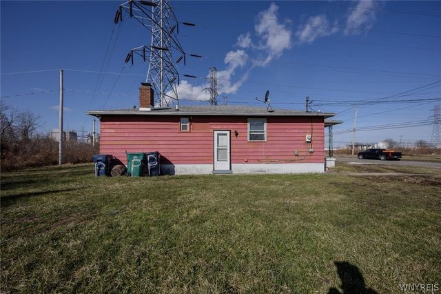 5629 Girard Avenue, Niagara Falls, NY 14304