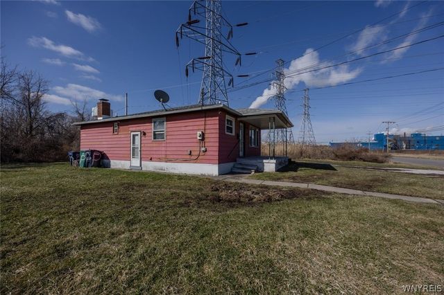 5629 Girard Avenue, Niagara Falls, NY 14304