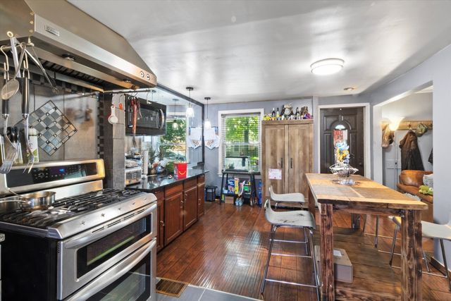 3733 S 57th Avenue, Cicero, IL 60804