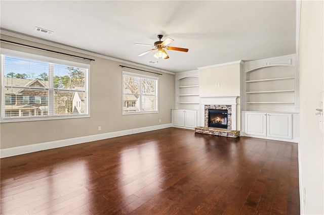 4208 Amberleaf Walk, Lilburn, GA 30047