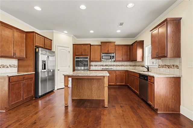 4208 Amberleaf Walk, Lilburn, GA 30047