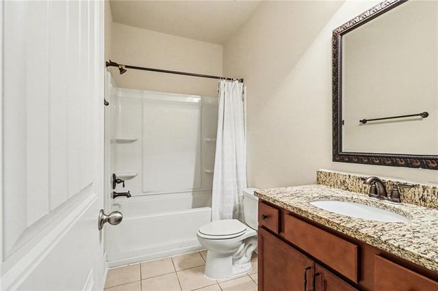 4208 Amberleaf Walk, Lilburn, GA 30047