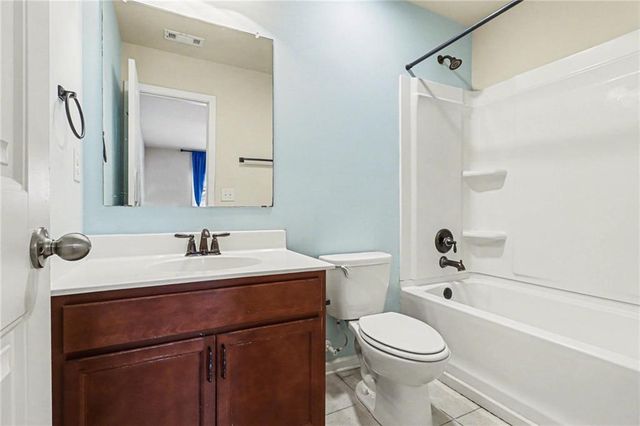 4208 Amberleaf Walk, Lilburn, GA 30047