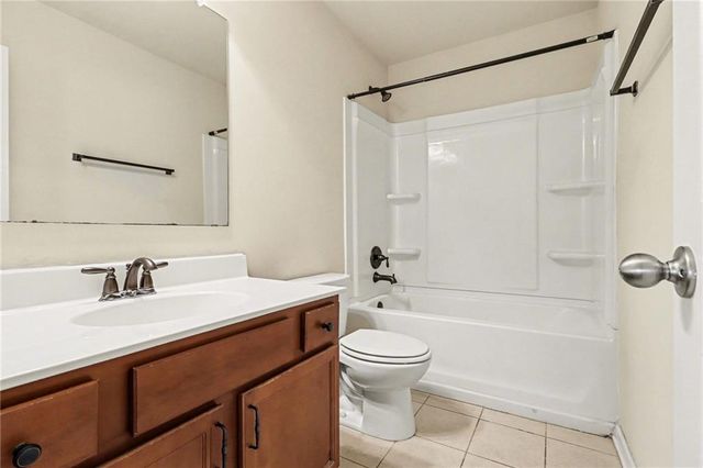 4208 Amberleaf Walk, Lilburn, GA 30047