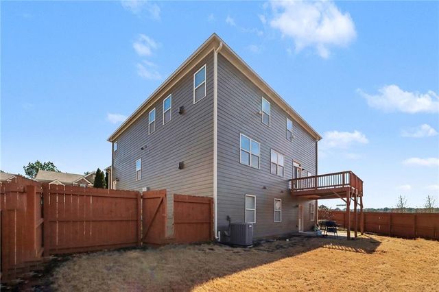 4208 Amberleaf Walk, Lilburn, GA 30047