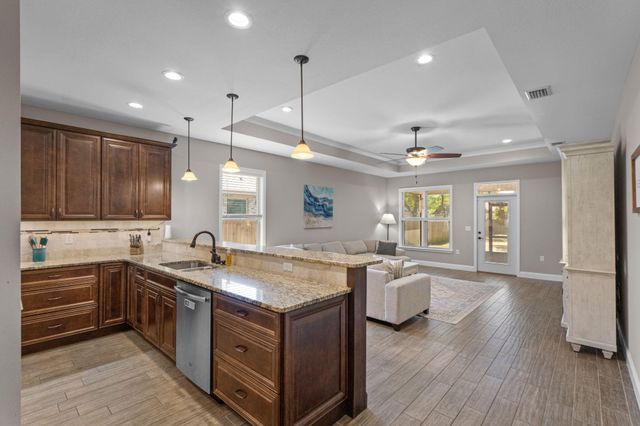 1560 Hickory Street, Niceville, FL 32578