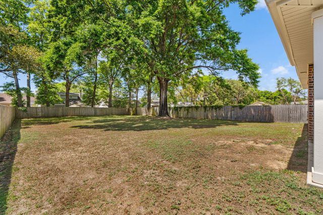 1560 Hickory Street, Niceville, FL 32578