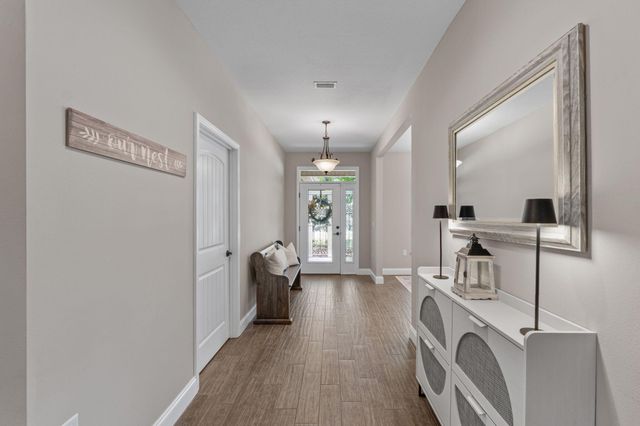 1560 Hickory Street, Niceville, FL 32578