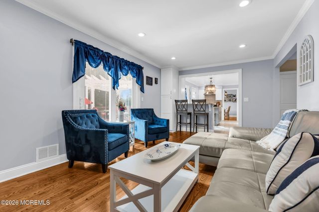 129 Ballantine Road, Middletown, NJ 07748