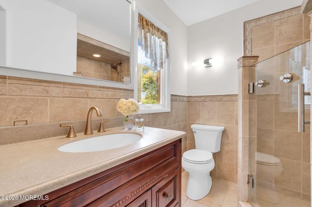 129 Ballantine Road, Middletown, NJ 07748