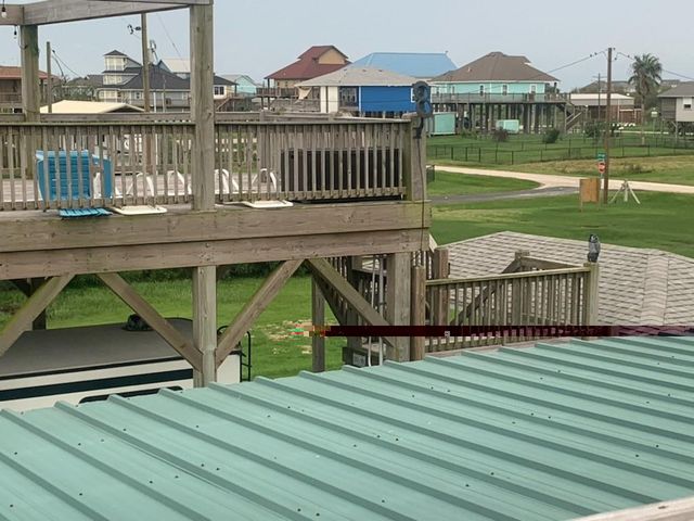 933 Wesley Way, Port Bolivar, TX 77650