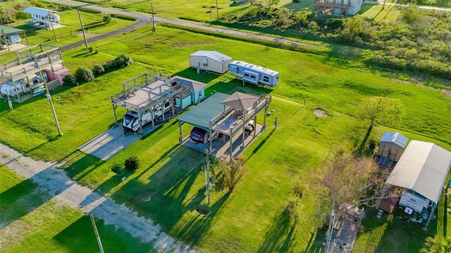 933 Wesley Way, Port Bolivar, TX 77650