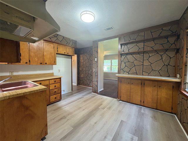 6301 Canal Boulevard, Shreveport, LA 71108