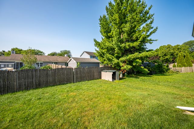 1846 SHETLAND Road, Naperville, IL 60565