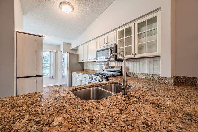 1846 SHETLAND Road, Naperville, IL 60565